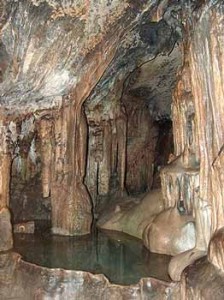 пещера леденика-Врачано-балканский национальный парк-отдых в Болгарии